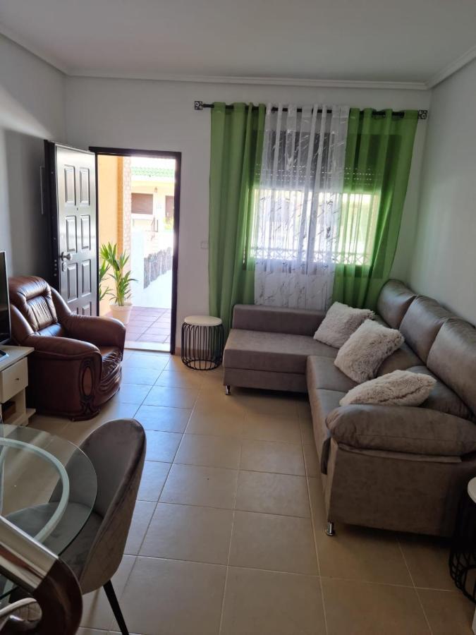 Agradable Adosado Con Piscina Villa Ciudad Quesada Luaran gambar