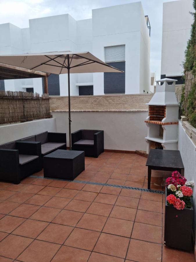 Agradable Adosado Con Piscina Villa Ciudad Quesada Luaran gambar